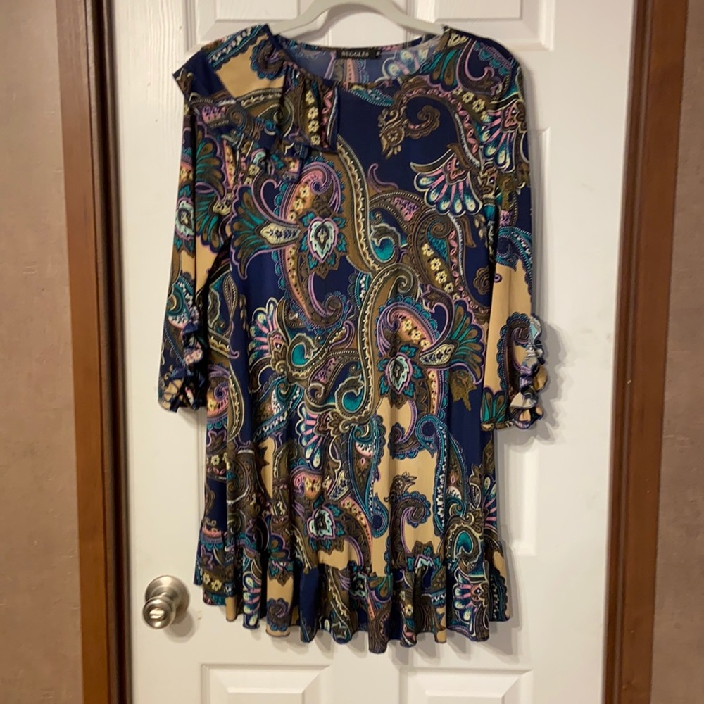 Nuggles shoulder ruffle top